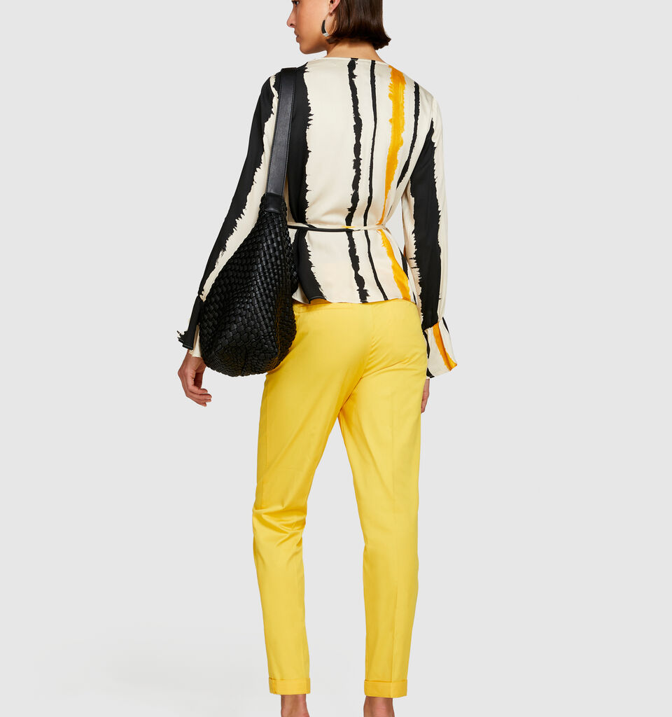 Cigarette trousers - women's skinny fit trousers - Yellow | Sisley image number 3